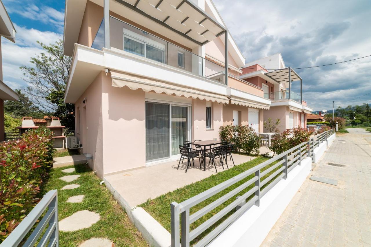 Dionysos Residential Complex Ofrínion Exterior foto